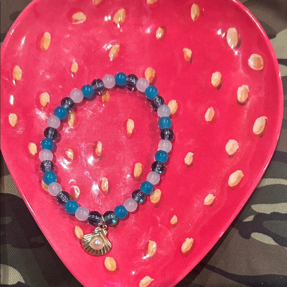 Beaded Bracelet with Shell Charm